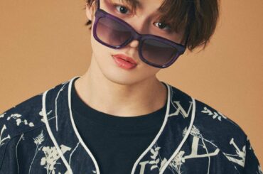 新連載「JO1 The Dream Goes On！」 鶴房汐恩さんが選ぶサングラスは？【雑誌こぼれ話】
•
グループの中でも、ポップで派手なものが好きという鶴…