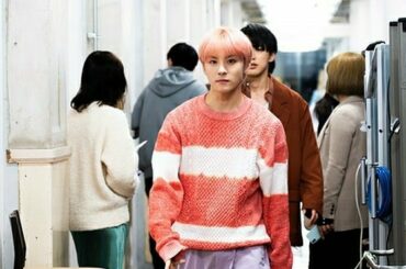 #毎日JO1企画 、本日２回目のヒントは川西拓実さんから！
「これが一番カッコいい写真が撮れるんすよ」ノールックカメラマン・川西氏によるphot by Taku…