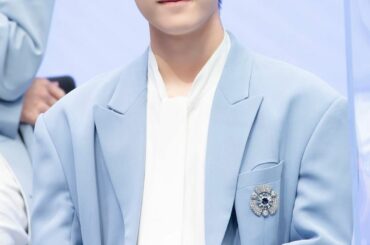 クチカワイイ。
モエソデカワイ。  キマタショウヤ、トウトイ。
#木全翔也 
#kimatasyoya #jo1…