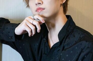 かっこええ♡♡
この衣装＆髪色サイコー
#jo1 #jo1好きな人と繋がりたい #白岩瑠姫 #白岩瑠姫好きな人と繋がりたい #白岩瑠姫はプリンス #白岩瑠姫を4…