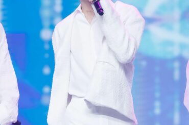 210225 #MCOUNTDOWN 현장포토
어제 유독 상암이 밝길래 “아 오늘 따라 해가 엄청 밝네~” 했는데 엠카에 “JO1″이 떠서 밝은 거…