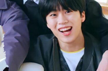 テンション上がってんの可愛いかぁぁぁぁよよよ！！！！！！  笑うと目が細くクッと上がるの大好きです
#木全翔也
#kimatasyoya #jo1…