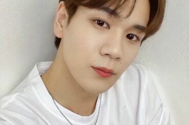 STRANGER..Encounter unfamiliar selfies,
and discover another side of JAM…｡+ﾟ☆
…