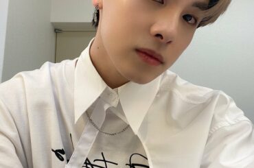 [#川西拓実]
JAMの皆さん
最近めっちゃ暑いですね〜
今日は寝る前にアイス食べよ〜
みんなは何のアイスが好きですか？？  #JO1 #KAWANISHITA