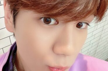 [#豆原一成]
生配信見てくれてありがとう！
4THシングルSTRANGER 沢山聴いて、STAYのMVそして冬のライブ楽しみにしていてください！  髪がけっこ…