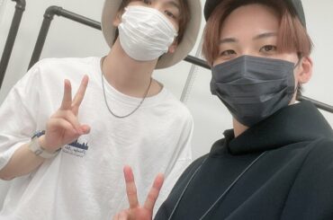 [#川尻蓮]
Halo Halo〜！  3時になったらインスタライブする！！
ご飯一緒に食べよーっ  #JO1 #KAWASHIRIREN