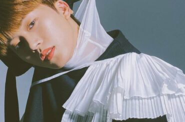 [#木全翔也]
今日発売のマキア10月号を撮影していただいたときに、プロのカメラマンさんにiPhoneで撮ってもらいました！
神級の腕前！！  #MAQUIA