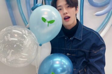 [#河野純喜]
Hi JAM
今日は僕の誕生日！
沢山サプライズをくれてありがとう
一緒に最高の一年にしていこうね  #JO1 #KONOJUNKI