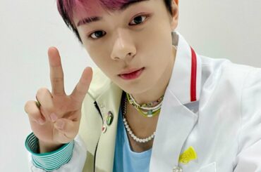 [#鶴房汐恩]  안녕하세요~~ 제이오원 입니다!  저희 오랜만에 M카에 나왔어요!
정말 감사합니다!!  저희 무대 어땠어요???
저는 너무너무