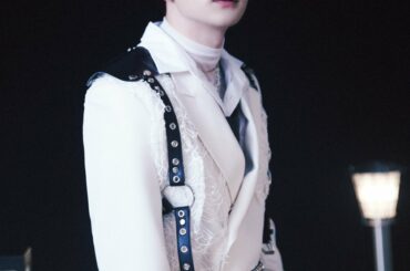 6TH SINGLE
< MIDNIGHT SUN >  ARTIST PHOTO
‘MAMEHARA ISSEI’  2022.10.12 (WE