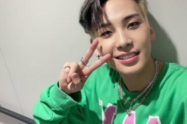 [#川尻蓮]
JAMのみなさん！
KIZUNAツアー本当にありがとうございました！  言いたいこともたくさんあるし見て欲しいこともまだまだあるから、
次会うとき