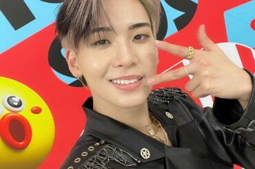 [#川尻蓮]
KCON盛り上がりましたねー！  Roseも初披露でした
どうだったー？？  他のアーティストさんもすごくかっこよかったし、明日まであるので、最後