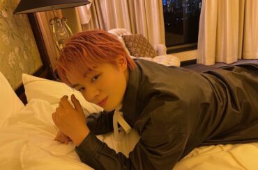 [#金城碧海] 
しおん！２2歳たんおめ！！
普段は奇想天外で面白いイメージがあるけど！こう見えて集合時間10分前には待機してます。彼、、意外と真面目ですhah