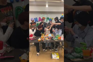 ヤクルトを下から飲む瑠姫 #JO1 #白岩瑠姫