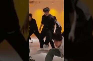 汐恩くんが頑張っとる...！！#jo1 #鶴房汐恩