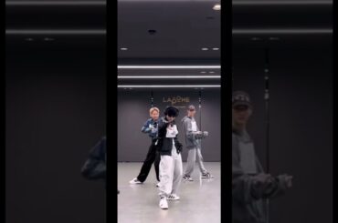 【JO1】可愛いすぎ😵‍💫 #jo1 #川西拓実 #佐藤景瑚 #木全翔也 #鶴房汐恩 #金城碧海