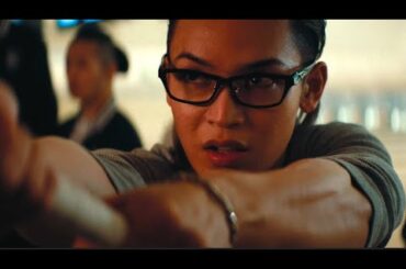 JO1・與那城奨、キレキレの木刀さばきで相手を牽制!緊迫感あふれるシーンにハラハラ 映画『OUT』本編映像