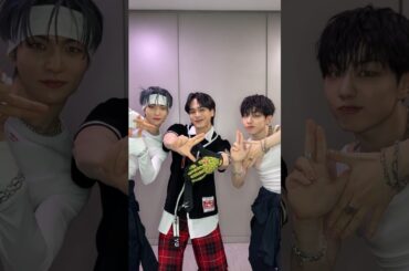 #JO1 | '#Love_seeker' with #ELAST #ROMIN 님 #WONJUN 님 #엘라스트 #エラスト #로민 #ロミン #원준 #ウォンジュン #豆原一成 #MAME#마메