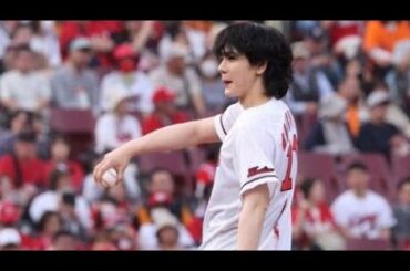 ＪＯ１・豆原一成が広島－巨人戦の始球式に登場　見事なノーバウンド投球を披露「めちゃくちゃ緊張しました。ほっとしています」