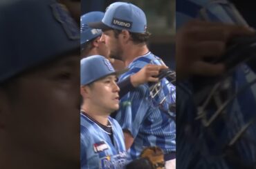 バウアーと汐恩の勝利後の熱い抱擁！！