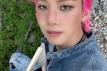 Ren Instagram Update (250930) - Please watch the Handz In My Pocket MV