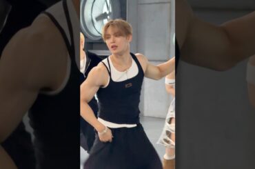 #JO1 | ' #HandzInMyPocket ' #SHO Focus Cam 𝟏𝟎𝐓𝐇 𝐒𝐈𝐍𝐆𝐋𝐄 Now On Sale #與那城奨 #shorts