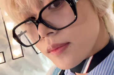 JO1 TikTok Update with Syoya (251224) - Enjoy your holidays with #SYOYA's My Playlist 2025🐰