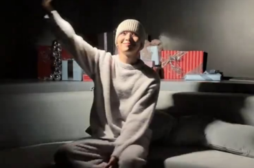 JO1 TikTok Update with Ren, Takumi, Syoya, Sukai & Mame (251224) - Pajama party at #AppleMusic