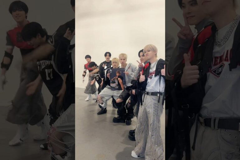 #JO1 | ' #HandzInMyPocket '𝐉𝐎𝟏 𝟏𝟎𝐓𝐇 𝐒𝐈𝐍𝐆𝐋𝐄 ありがとうございました🧤✨ #shorts