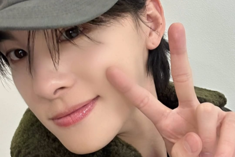 JO1 TikTok Update with Takumi (260214) - 📞・・・🍓 #HappyValentinesDay