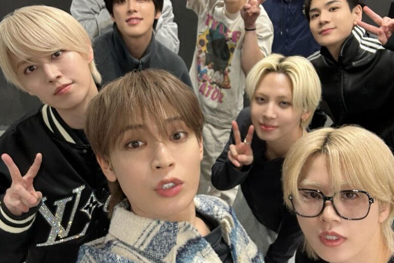 Amazon Music JP Twitter Update with JO1 (260408) - Spot the Difference 🔍