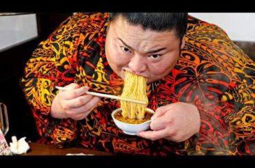 Hungry Sumo Wrestlers Ate a Mountain of Yakiniku🥩 — Followed by Ramen🍜