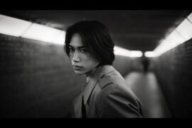 【感動】INI池崎理人、初ソロEP『DEEP BLUE HOURS』ついに配信！JO1河野純喜との奇跡のコラボが涙を誘う…夜に込められた本当の想いとは？