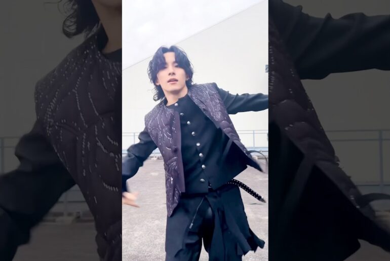 #JO1 | 'WHATCHA DOIN' #TAKUMI Drop your fave choreo's timestamp! ⏱️💬#JO1_WHATCHADOIN #川西拓実 #shorts