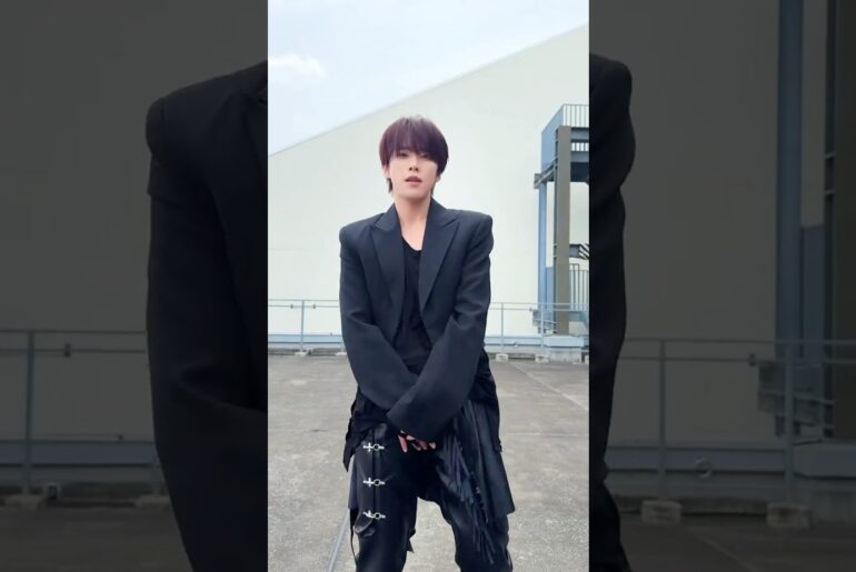 #JO1 | 'WHATCHA DOIN' #JUNKI Describe your reaction to the MV!#JO1_WHATCHADOIN #河野純喜 #shorts