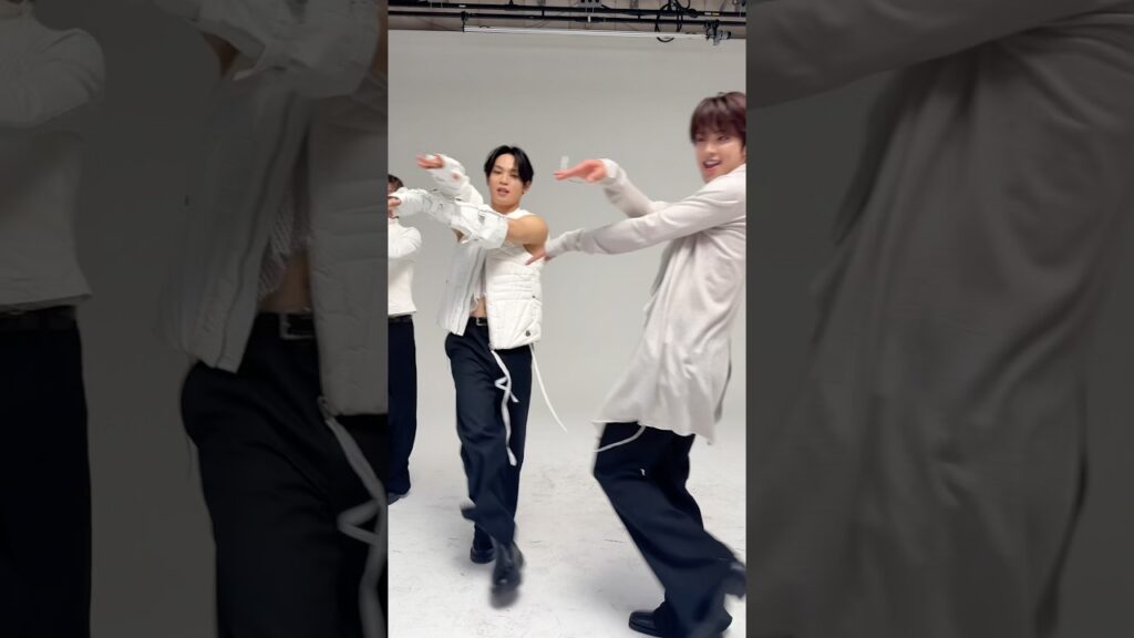 #JO1 | ‘WHATCHA DOIN’ Step by step 退勤ver. #JO1_WHATCHADOIN #shorts